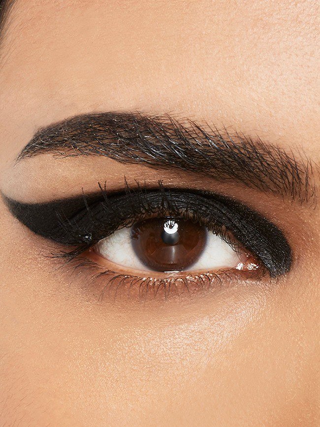 Maybelline Eyeliner - close up of Eye with thick wing look