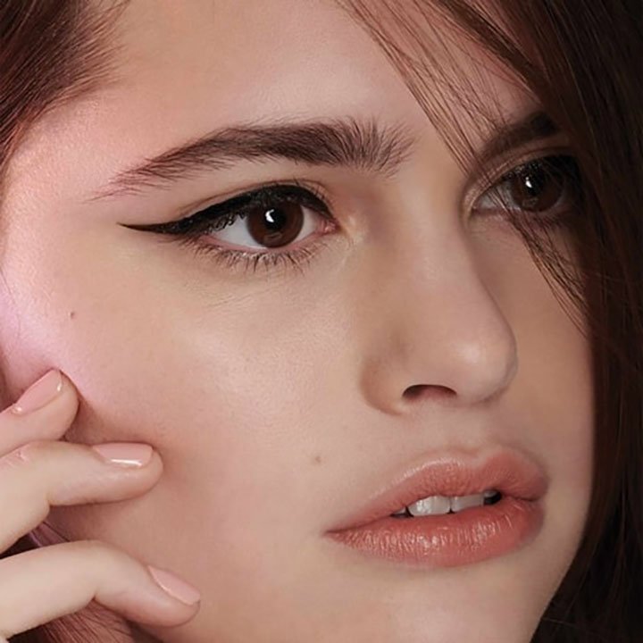 Liquid Eyeliner article thumbnail